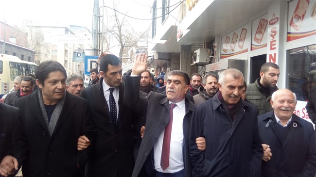 chp,-kars’ta-aday-tanitim-toplantisinda-bir-araya-geldi-(10).jpg