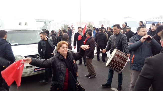 chp,-kars’ta-aday-tanitim-toplantisinda-bir-araya-geldi-(12).jpg