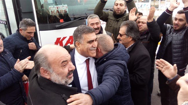 chp,-kars’ta-aday-tanitim-toplantisinda-bir-araya-geldi-(14).jpg