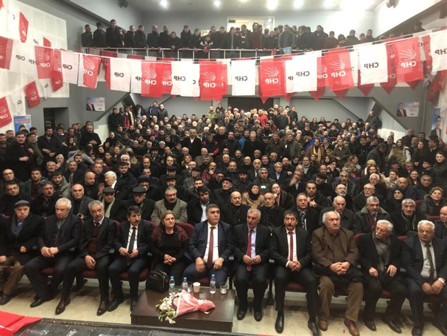 chp,-kars’ta-aday-tanitim-toplantisinda-bir-araya-geldi-(18).jpg