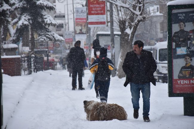 kars’ta-132-koy-yolu-ulasima-kapali.jpg