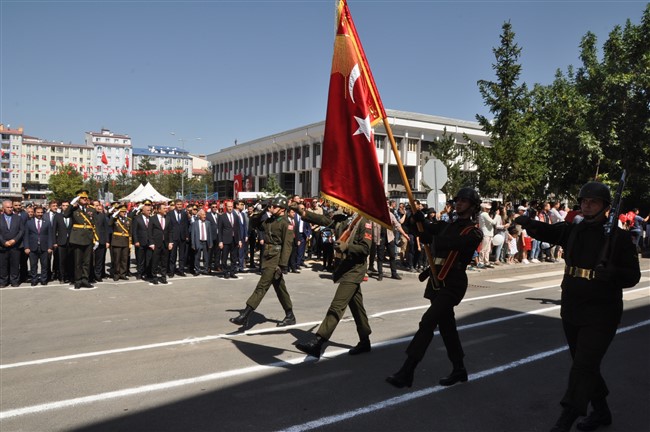 kars’ta-30-agustos-zafer-bayrami-coskusu!-(27).jpg