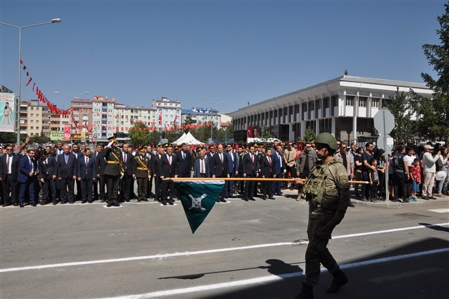 kars’ta-30-agustos-zafer-bayrami-coskusu!-(28).jpg