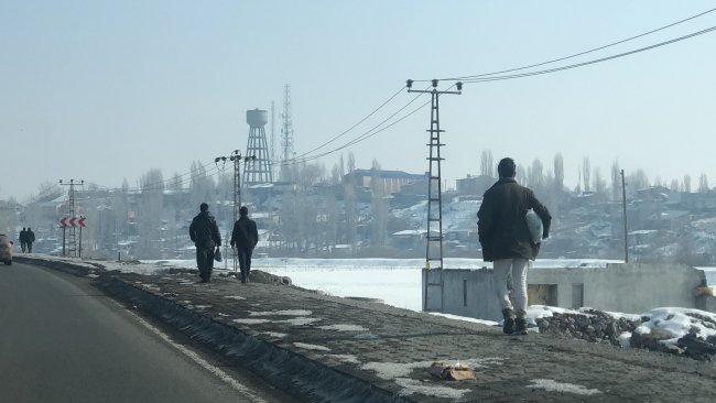 kars’ta-duzensiz-gocmenler-yakalandi-(2).jpg