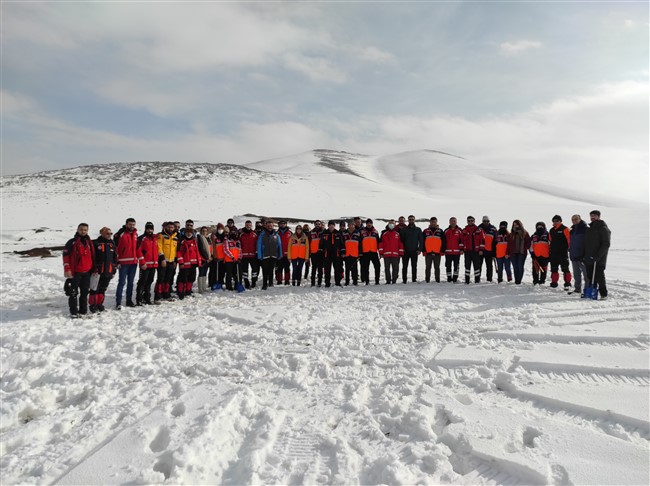 kars’ta-gercegi-aratmayan-cig-tatbikati-(16).jpg