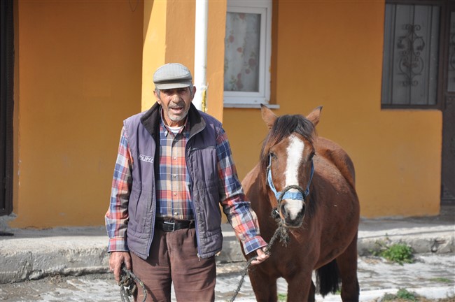 kars’ta-olasi-kaza-ve-hirsizliga-cipli-koruma!-(9).jpg