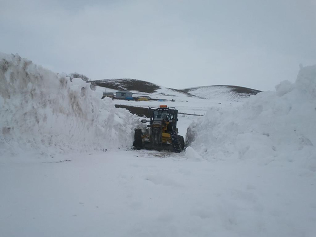 kars’ta-secim-gunu-kapali-koy-yolu-kalmayacak-(2).jpg