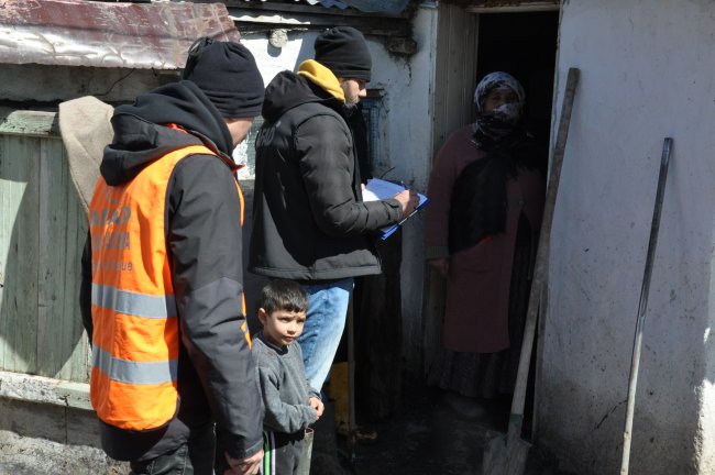 kars’ta-selden-etkilenen-bolgede-hasar-tespiti-yapiliyor-(3).jpg