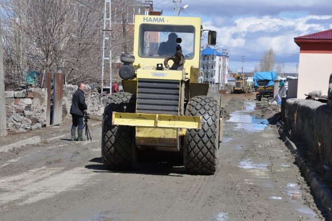 kars’ta-selden-etkilenen-bolgede-hasar-tespiti-yapiliyor-(7).jpg