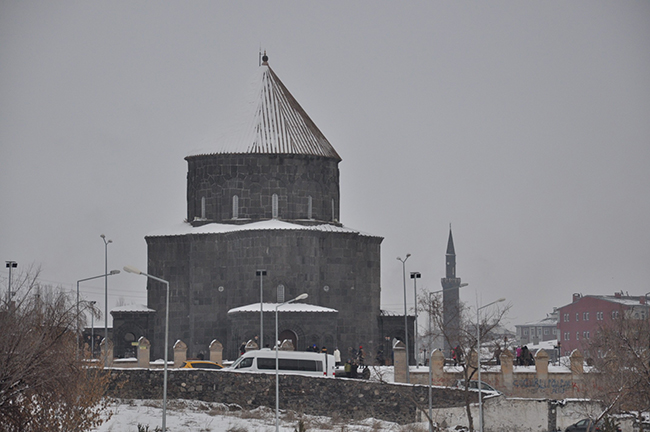 kars-ziyaretci-akinina-ugruyor--(2).jpg