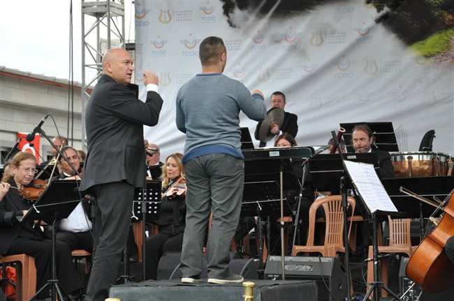 karsli-cocuklardan-senfoni-konserine-yogun-ilgi-(9).jpg