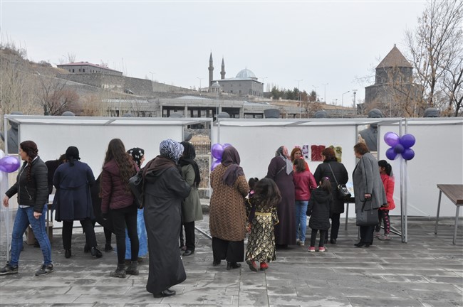 “kars-kadin-emek-pazari”-acildi-(6).jpg