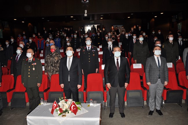 18-mart-canakkale-sehitleri-karsta-anildi-(18)-001.jpg