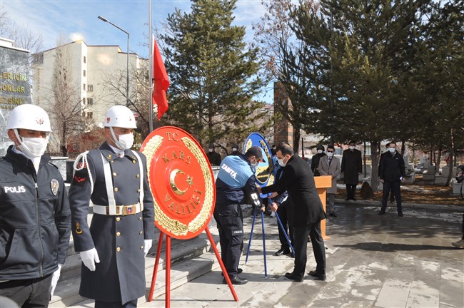 18-mart-canakkale-sehitleri-karsta-anildi-(2)-002.jpg