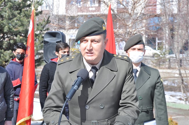 18-mart-canakkale-sehitleri-karsta-anildi-(9)-002.jpg