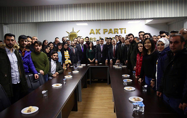 ak-genclik-kars’ta,-bakanlarla-bulustu-(1).jpg