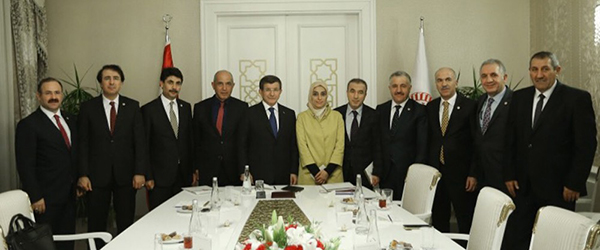 bolge-vekilleri-basbakan-davutoglu-ile-bir-araya-geldi-(2).jpg