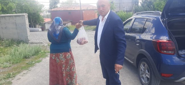 efsane-muhtar-kurbanda-yine-sahnede!-(2).jpg