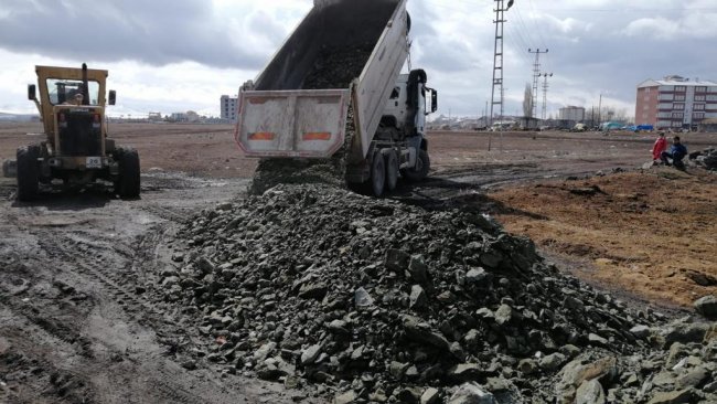 kars’ta-‘bozuk-yollar’-vali-oksuz’un-talimatiyla-yapiliyor-(1).jpg