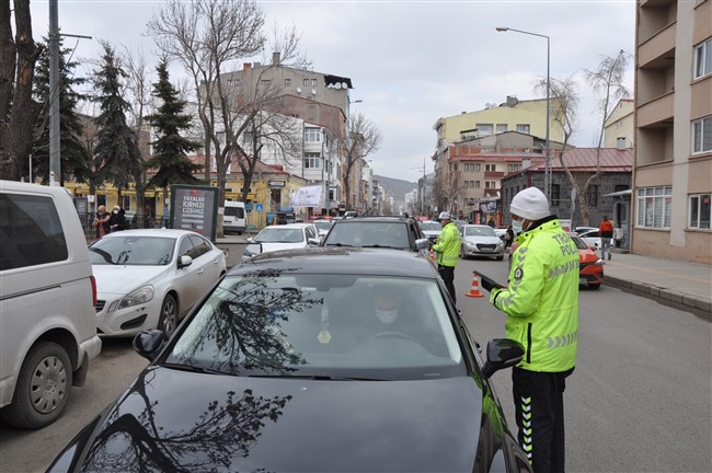 kars’ta-“emniyet-kemeri”-uygulamasi!-(1).jpg