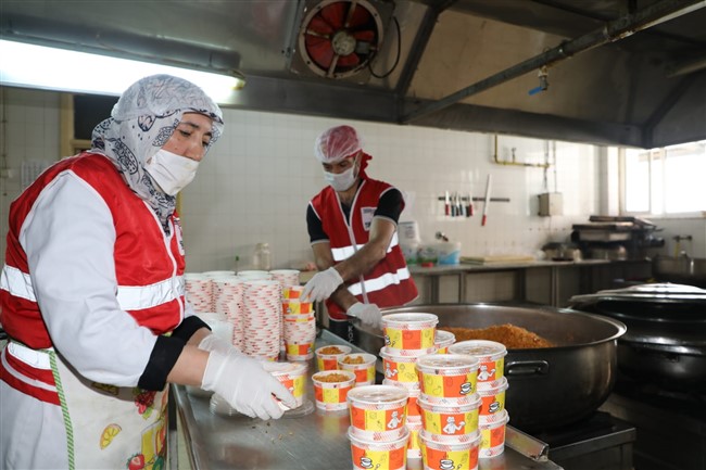 kars’ta-“iftar-yemegi”-gelenegi-suruyor!-(1).jpg