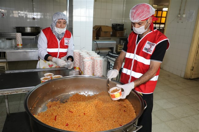 kars’ta-“iftar-yemegi”-gelenegi-suruyor!-(3).jpg