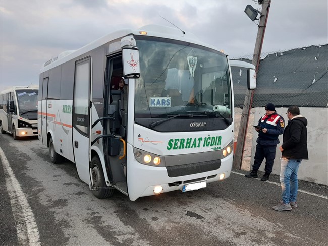 kars’ta-“turkiye-ozel-trafik-uygulamasi”-yapildi-(2).jpg