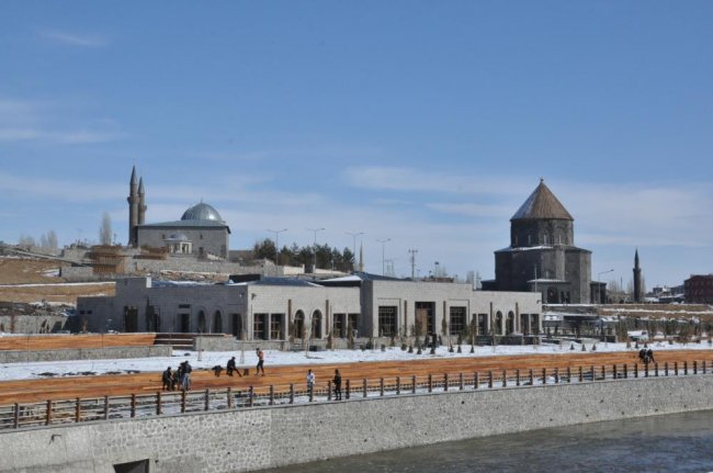 kars’ta-bahar-havasi-yasaniyor-(4).jpg