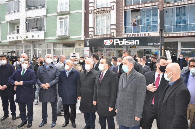 kars’ta-cagri-merkezi-pazari-buyuyor,-978-kisiye-istihdam!-(1).jpg