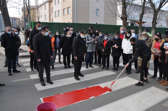 kars’ta-kirmizi-cizgi-cekildi-(10).jpg