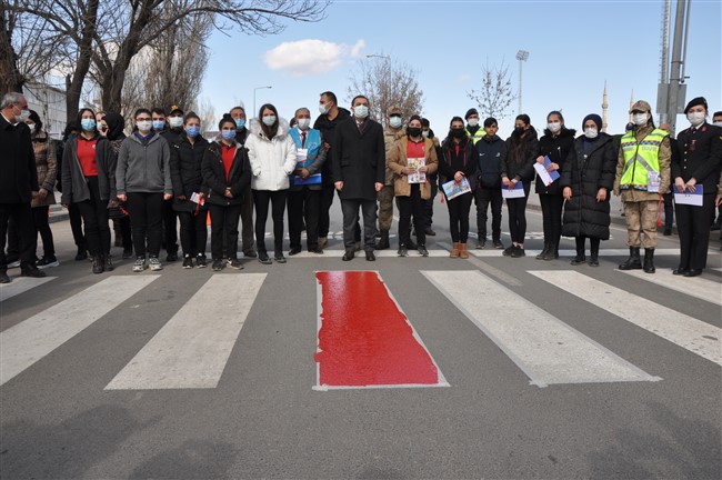 kars’ta-kirmizi-cizgi-cekildi-(12).jpg