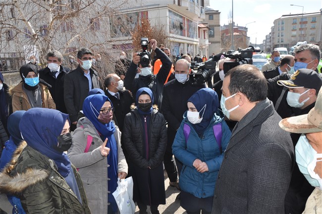 kars’ta-kirmizi-cizgi-cekildi-(2).jpg