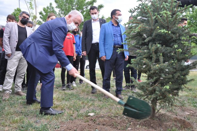 kars’ta-protokol,-cocuklarla-bulustu!-(10).jpg