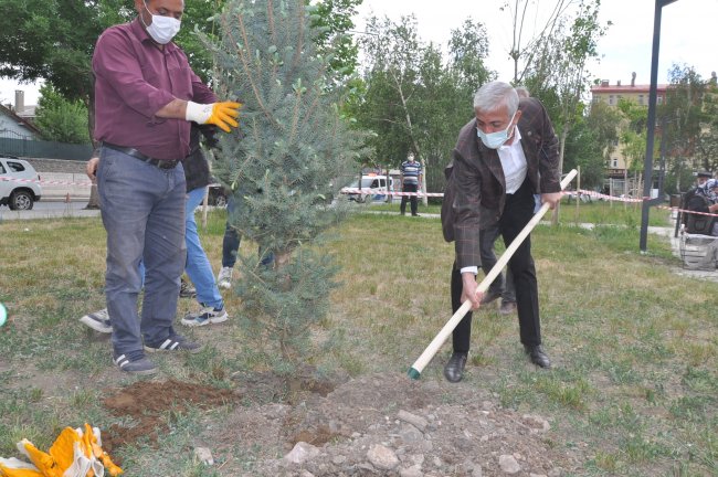 kars’ta-protokol,-cocuklarla-bulustu!-(13).jpg