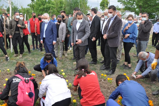 kars’ta-protokol,-cocuklarla-bulustu!-(19).jpg