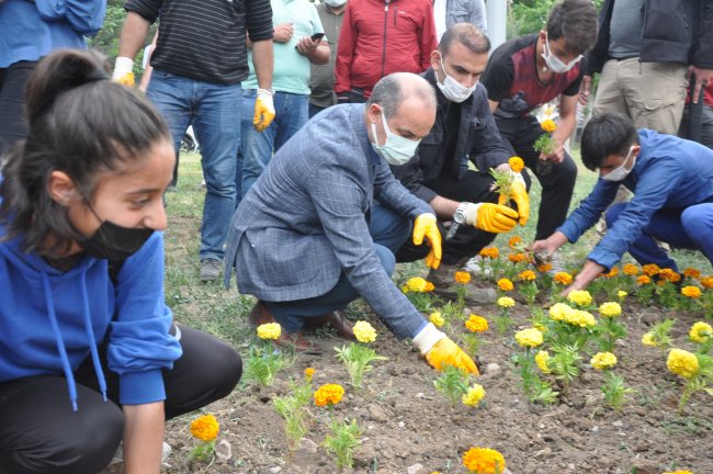 kars’ta-protokol,-cocuklarla-bulustu!-(20).jpg