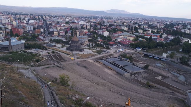 kars-kalesi-gun-yuzune-cikiyor-(2).jpg