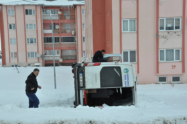 sarikamis’ta-trafik-kazasi-(2).jpg