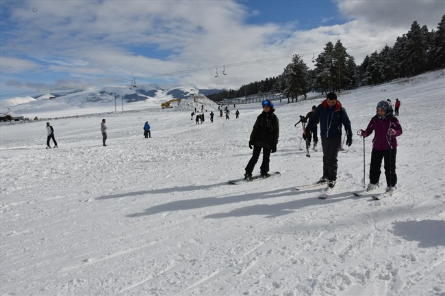 sezonu-acan-cibiltepedeki-turizmcileri-yilbasi-heyecani-sardi-(2).jpg