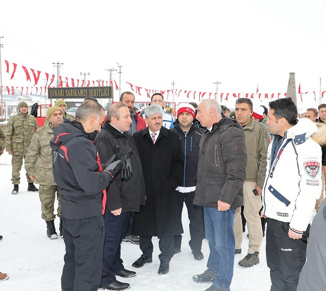 vali-dogan,-sarikamis’ta-incelemelerde-bulundu-(2).jpg